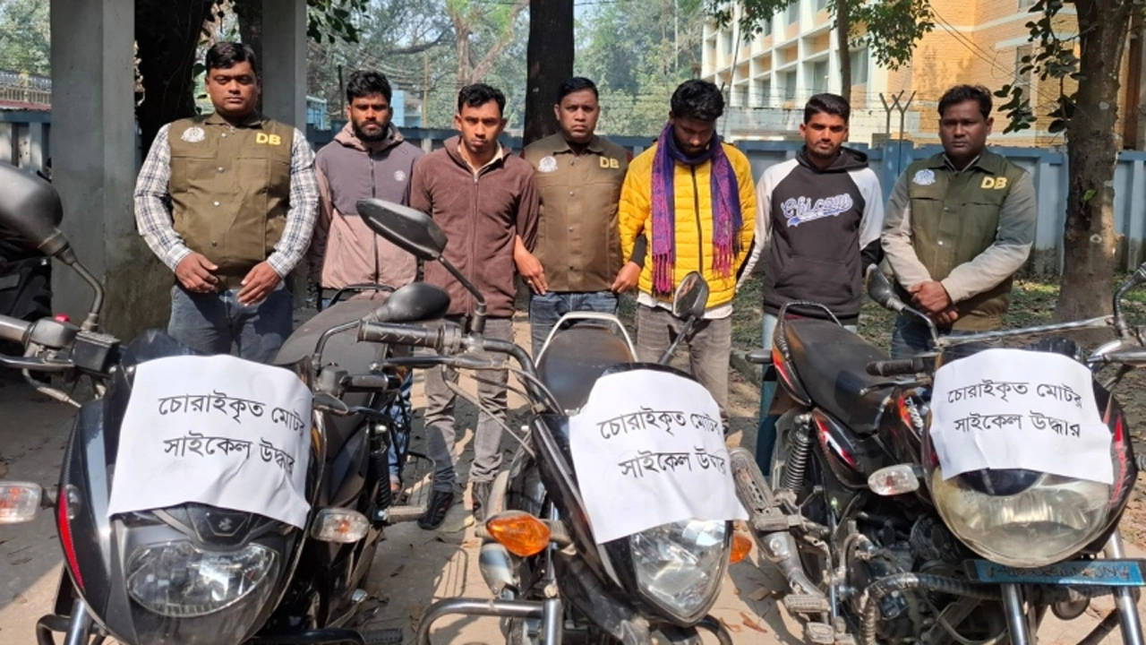 লালমনিরহাটে মোটরসাইকেল চোর চক্রের ৪ সদস্য গ্রেপ্তার