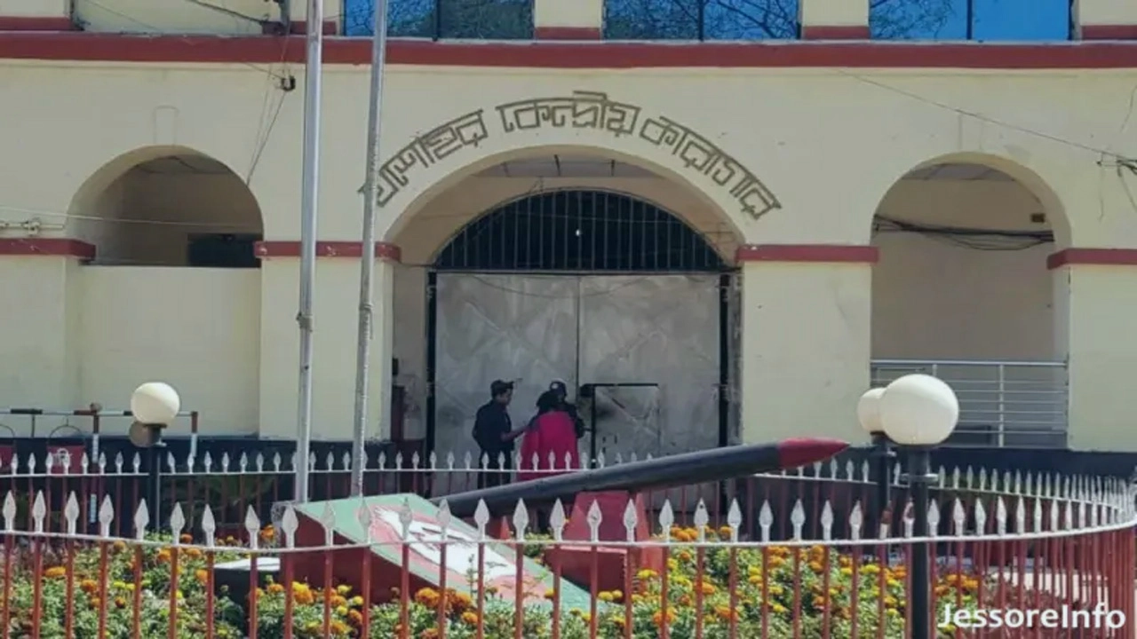 যশোর কারাগারে পোস্টাল ব্যালটে ভোট দিলেন একশ’ বন্দি