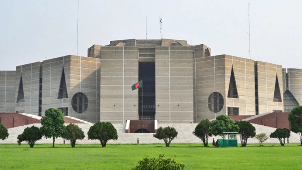 জাতীয় সংসদ ভবন।