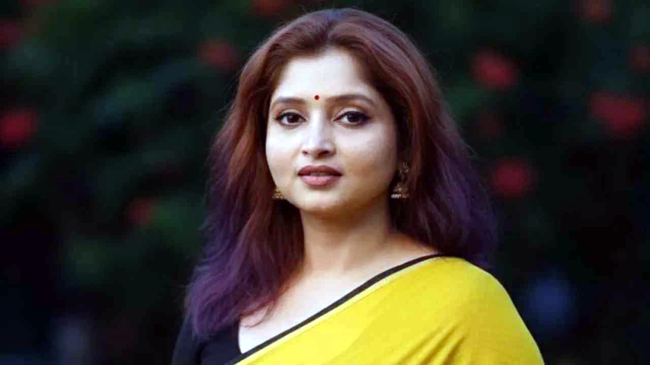 অভিনেত্রী রশ্মি লীলা আর নেই