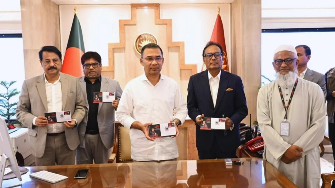 মাতৃভাষা দিবসের স্মারক ডাকটিকিট উন্মোচন করলেন প্রধানমন্ত্রী