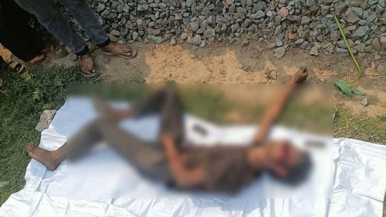 কালীগঞ্জের বারবাজারে রেললাইনের পাশ থেকে অজ্ঞাত যুবকের মরদেহ উদ্ধার। ছবি: সংগৃহীত