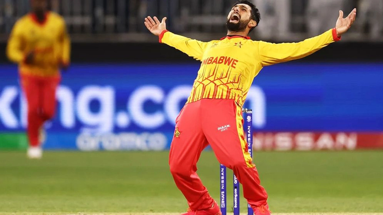 দুর্দান্ত পারফরম্যান্সে জিম্বাবুয়েকে সুপার এইটে তুলতে বড় ভূমিকা অধিনায়ক সিকান্দার রাজার। ছবি: সংগৃহীত