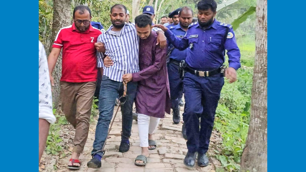 প্যারোলে মুক্তি পেয়ে বাবার জানাজায় ছাত্রলীগ নেতা রাকিবুল