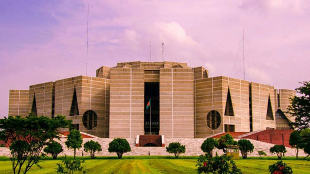 সংসদের চিফ হুইপ ও হুইপ হলেন যারা ।