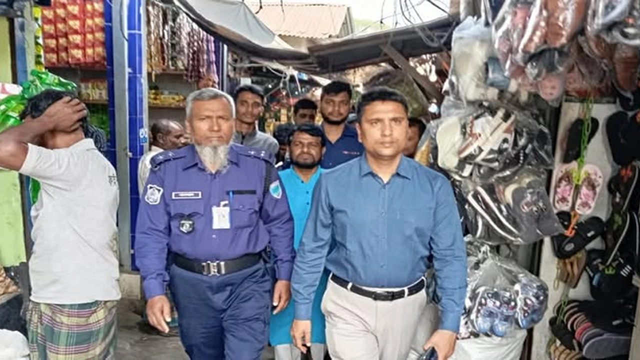 রূপদিয়া বাজারে ভোক্তার অভিযান, ২০ হাজার টাকা জরিমানা