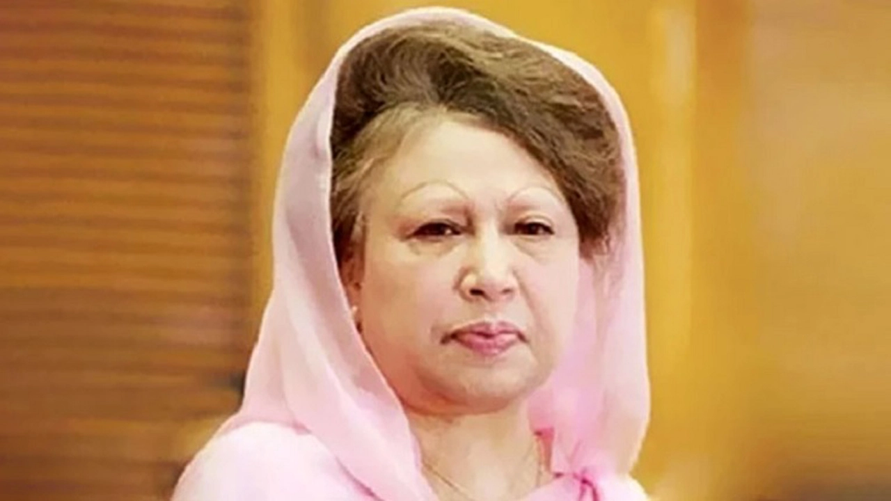 স্বাধীনতা পুরস্কারের জন্য সাবেক প্রধানমন্ত্রী বেগম খালেদা জিয়াসহ ১৫ বিশিষ্ট ব্যক্তি এবং ৫টি প্রতিষ্ঠান নির্বাচিত। ছবি: সংগৃহীত