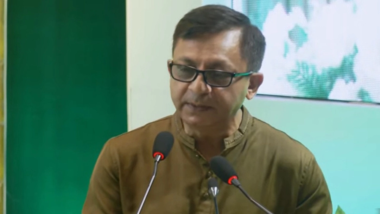 বস্ত্র ও পাটমন্ত্রী খন্দকার আব্দুল মুক্তাদির