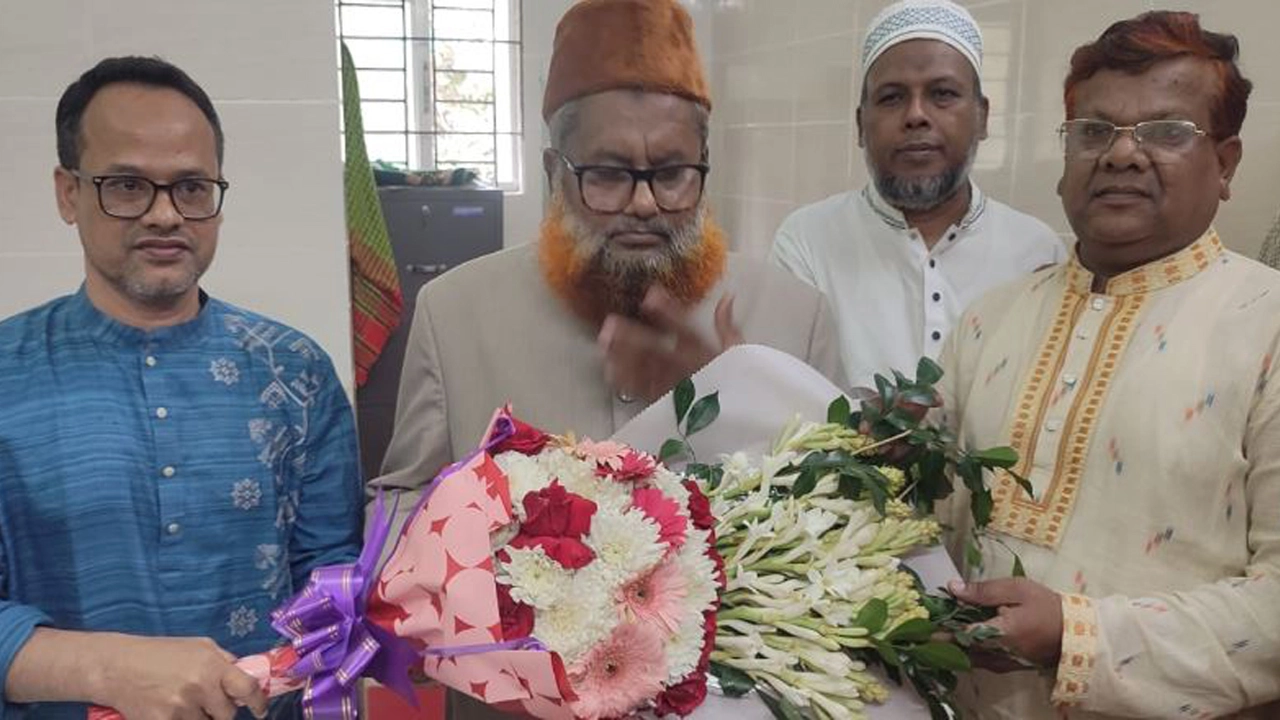 সাব-রেজিস্ট্রি অফিসে ঘুষ দুর্নীতির বিরুদ্ধে কঠোর হুঁশিয়ারি এমপি মতিয়ার রহমানের