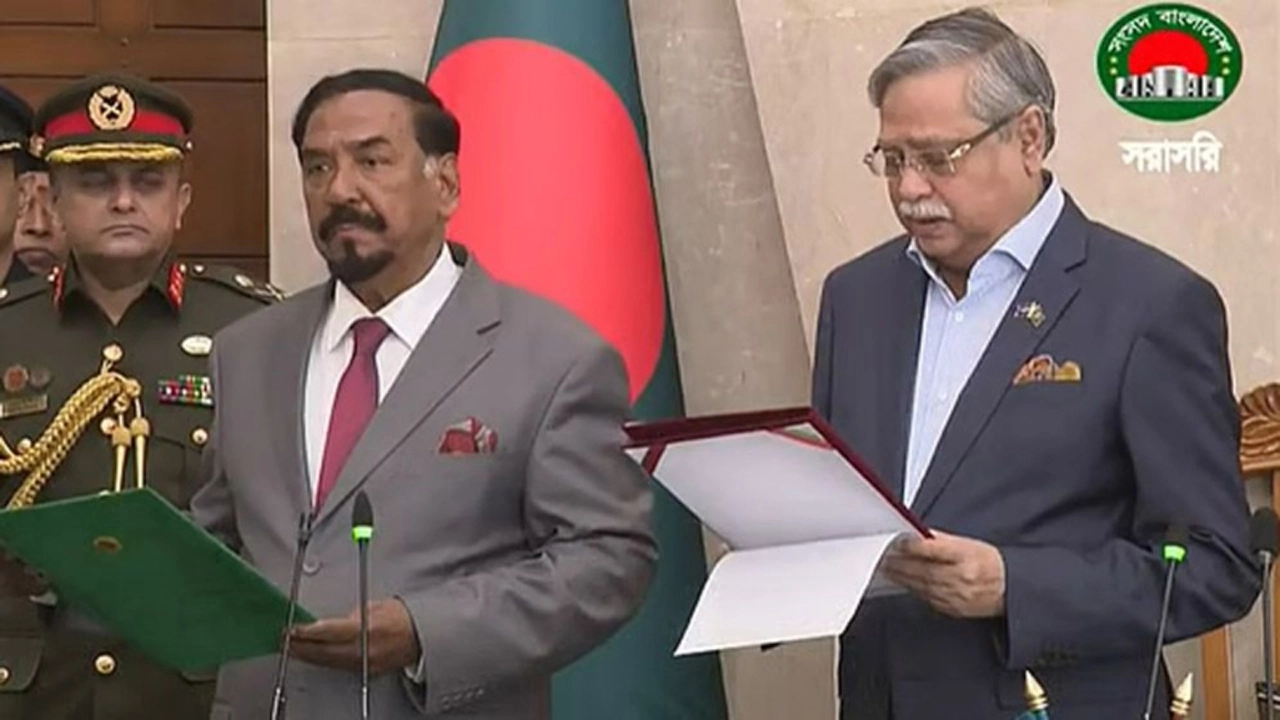 নতুন স্পিকার ও ডেপুটি স্পিকারকে শপথ পাঠ করালেন রাষ্ট্রপতি