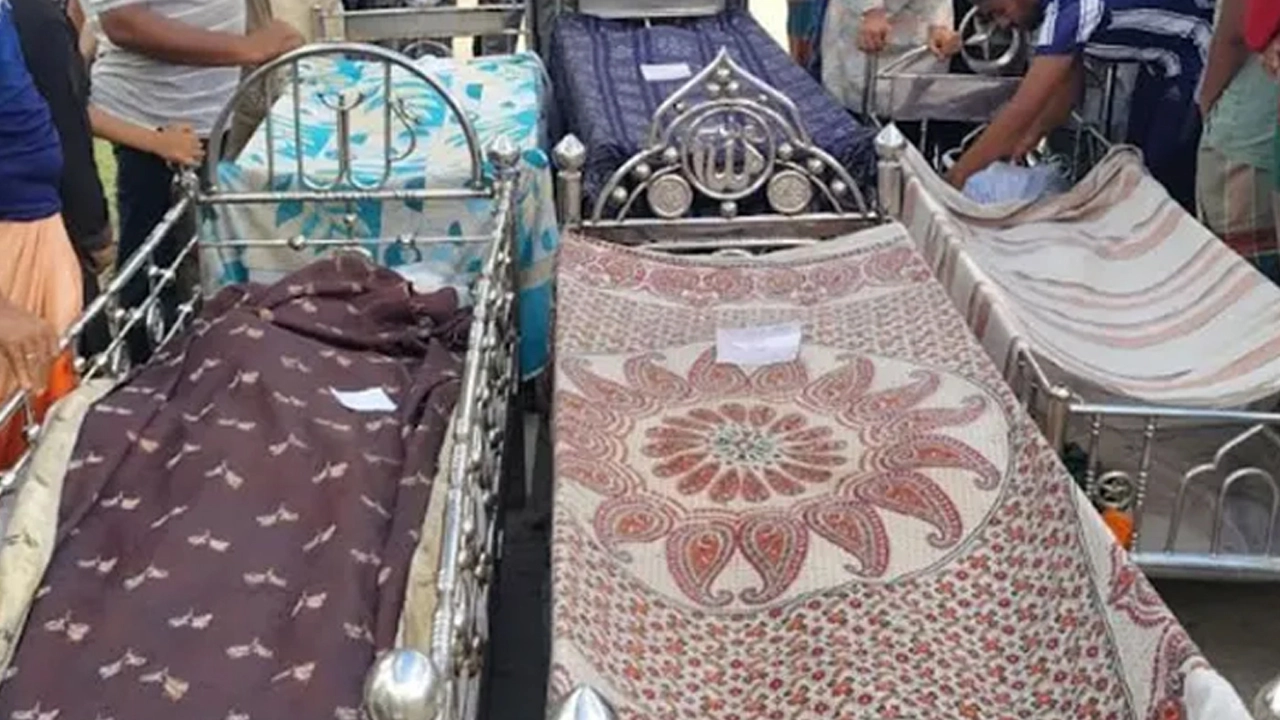 মোংলায় বর সাব্বিরসহ ৯ স্বজনের দাফন সম্পন্ন