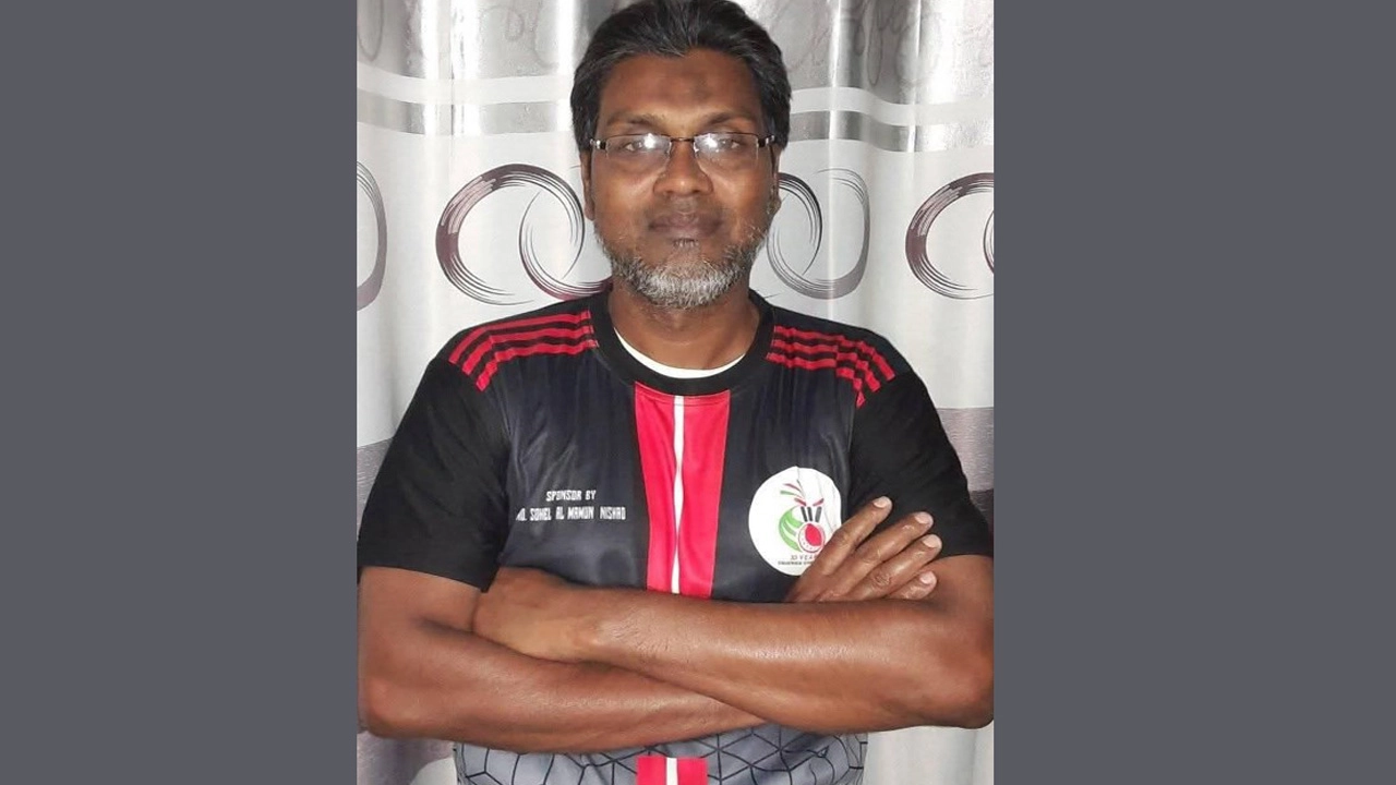 যশোর আম্পায়ার্স অ্যাসোসিয়েশনের  সম্পাদক আমিনুল । ছবি : গ্রামের কাগজ