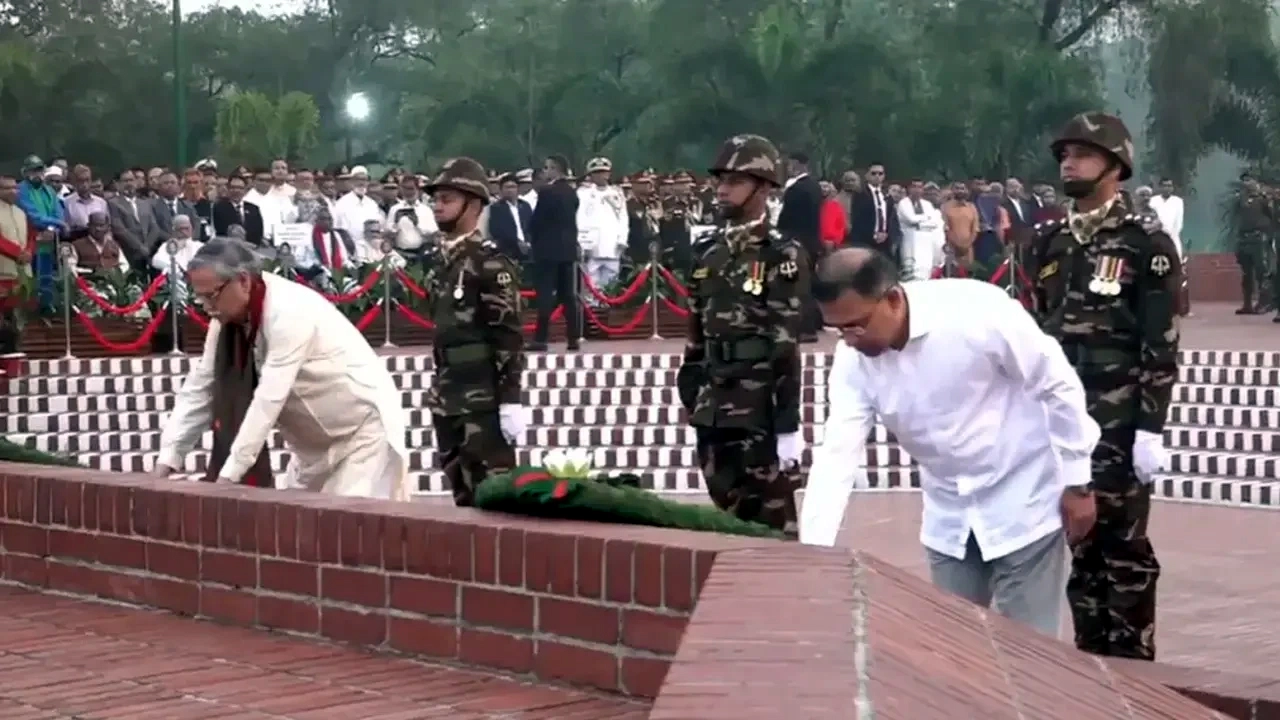 স্বাধীনতা দিবসে জাতীয় স্মৃতিসৌধে রাষ্ট্রপতি ও প্রধানমন্ত্রীর শ্রদ্ধা