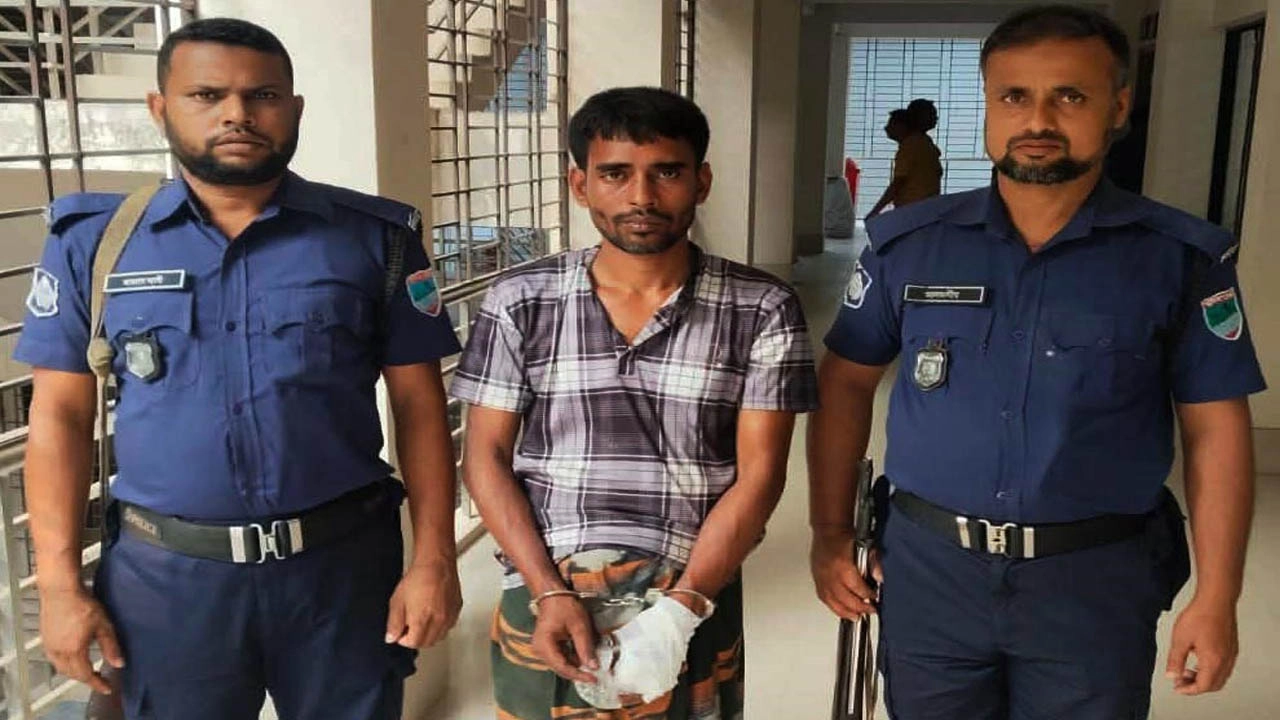 যশোরের অভয়নগরে ভ্রাম্যমাণ আদালত এক মাদক কারবারিকে কারাদণ্ড দিয়েছে । ছবি : গ্রামের কাগজ