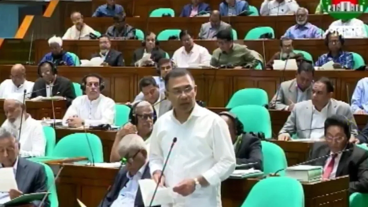 আ. লীগের আমলে বিদেশে পাচার হয়েছে ২৩৪ বিলিয়ন ডলার : প্রধানমন্ত্রী