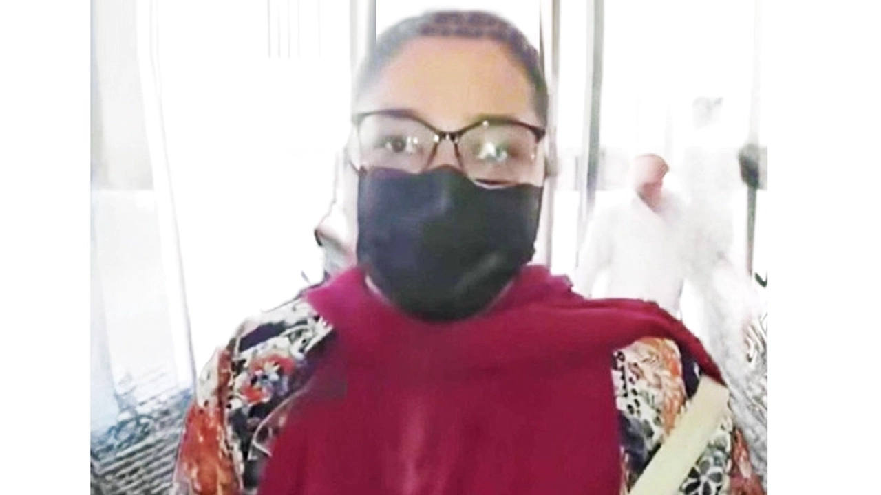সুব্রত বাইনের মেয়ে খাদিজা ইয়াসমিন বিথী।