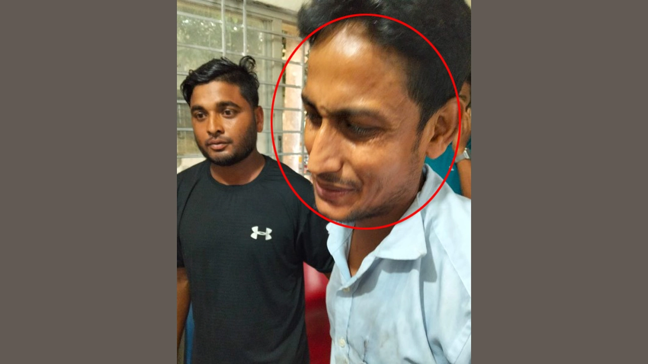 দালাল ওলিয়ার রহমান । ছবি : গ্রামের কাগজ