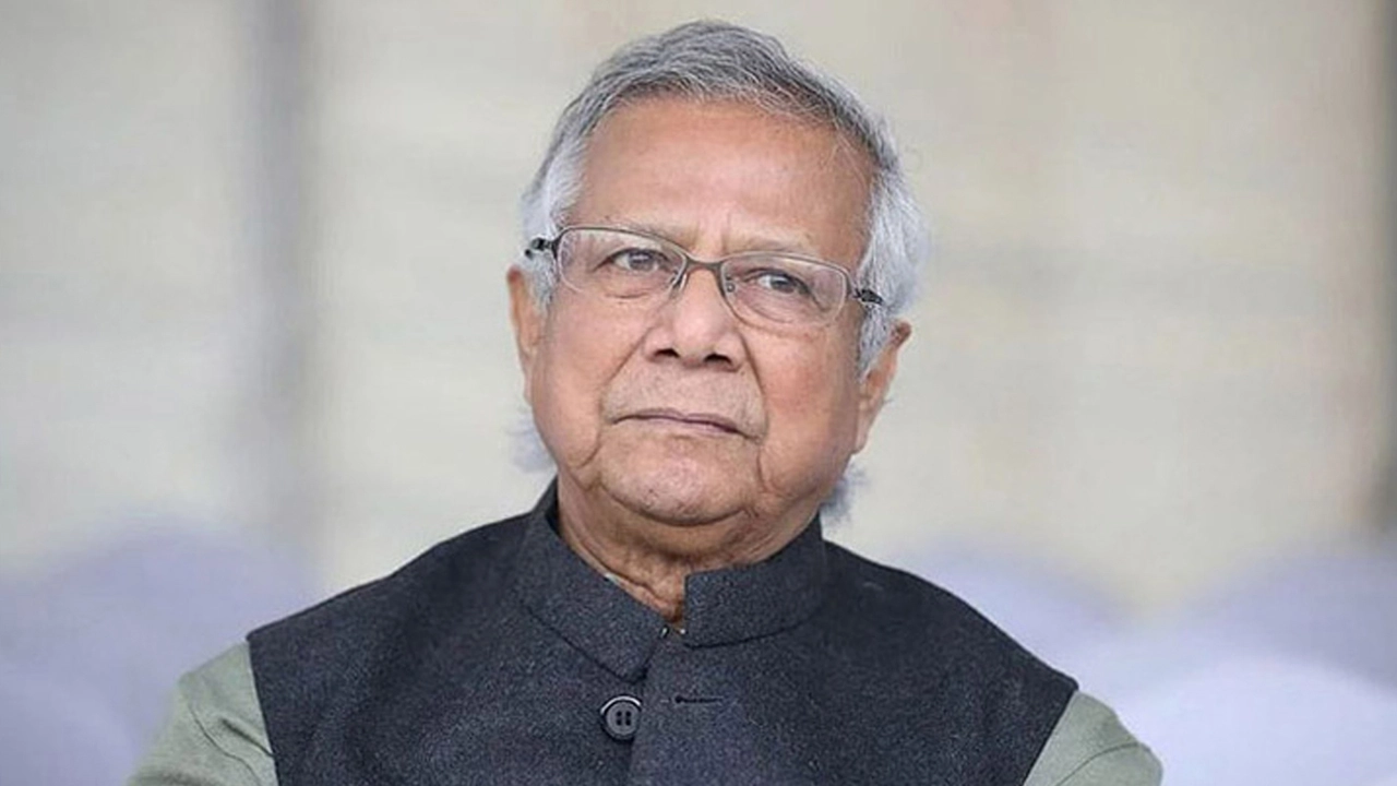 ড. ইউনূসসহ সব উপদেষ্টার দেশত্যাগে নিষেধাজ্ঞা চেয়ে আইনি নোটিশ