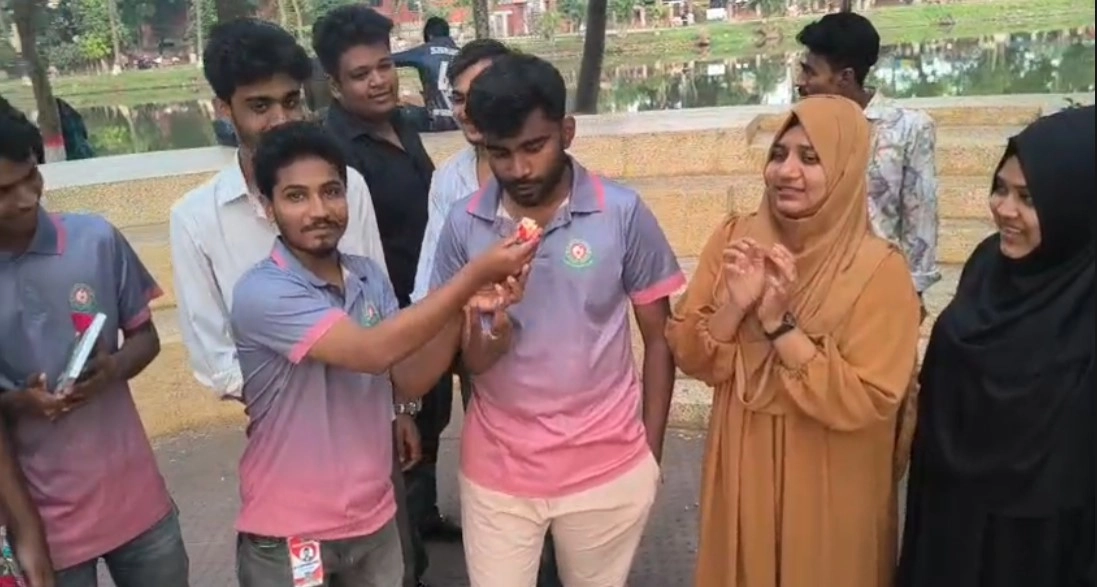 যশোর ব্লাড ফাউন্ডেশেনর ২য় প্রতিষ্ঠাবার্ষিকী । ছবি : গ্রামের কাগজ