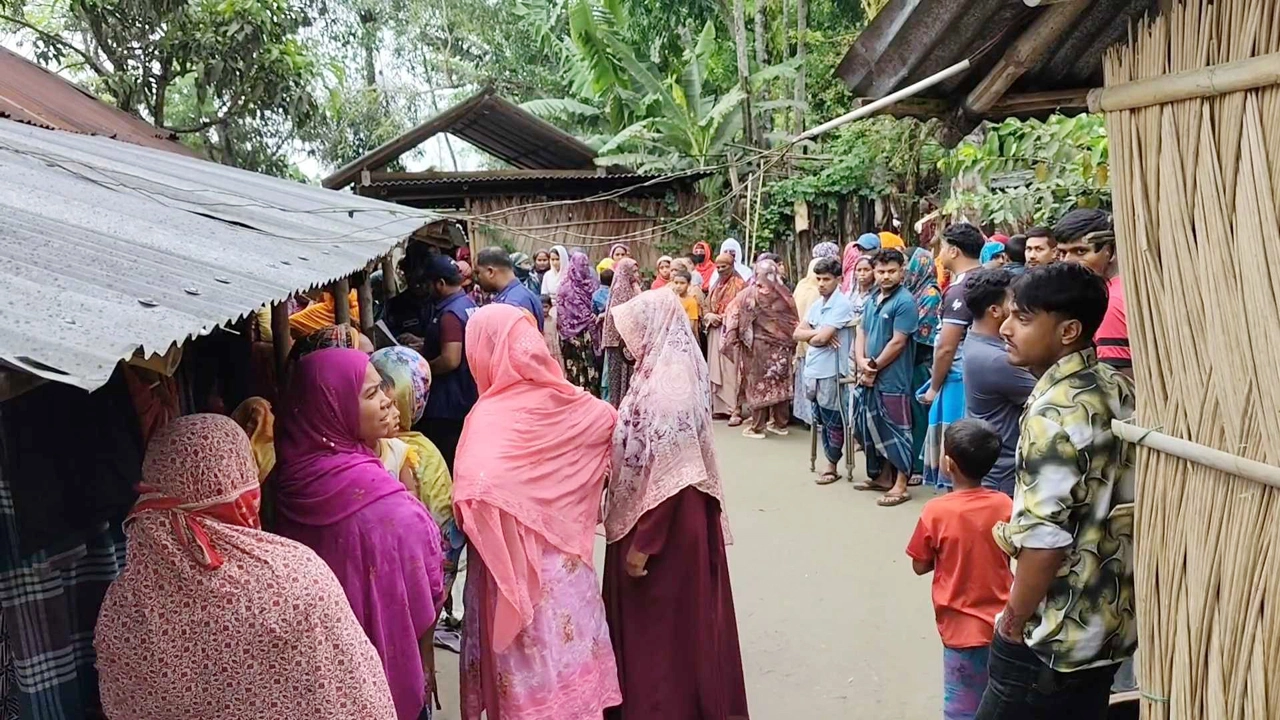 নড়াইলে গলায় গামছা পেচিয়ে মেয়ে হত্যার অভিযোগ, মা আটক