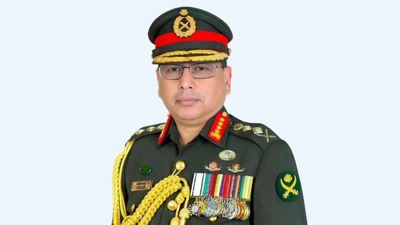দেশে ফিরেছেন সেনাপ্রধান