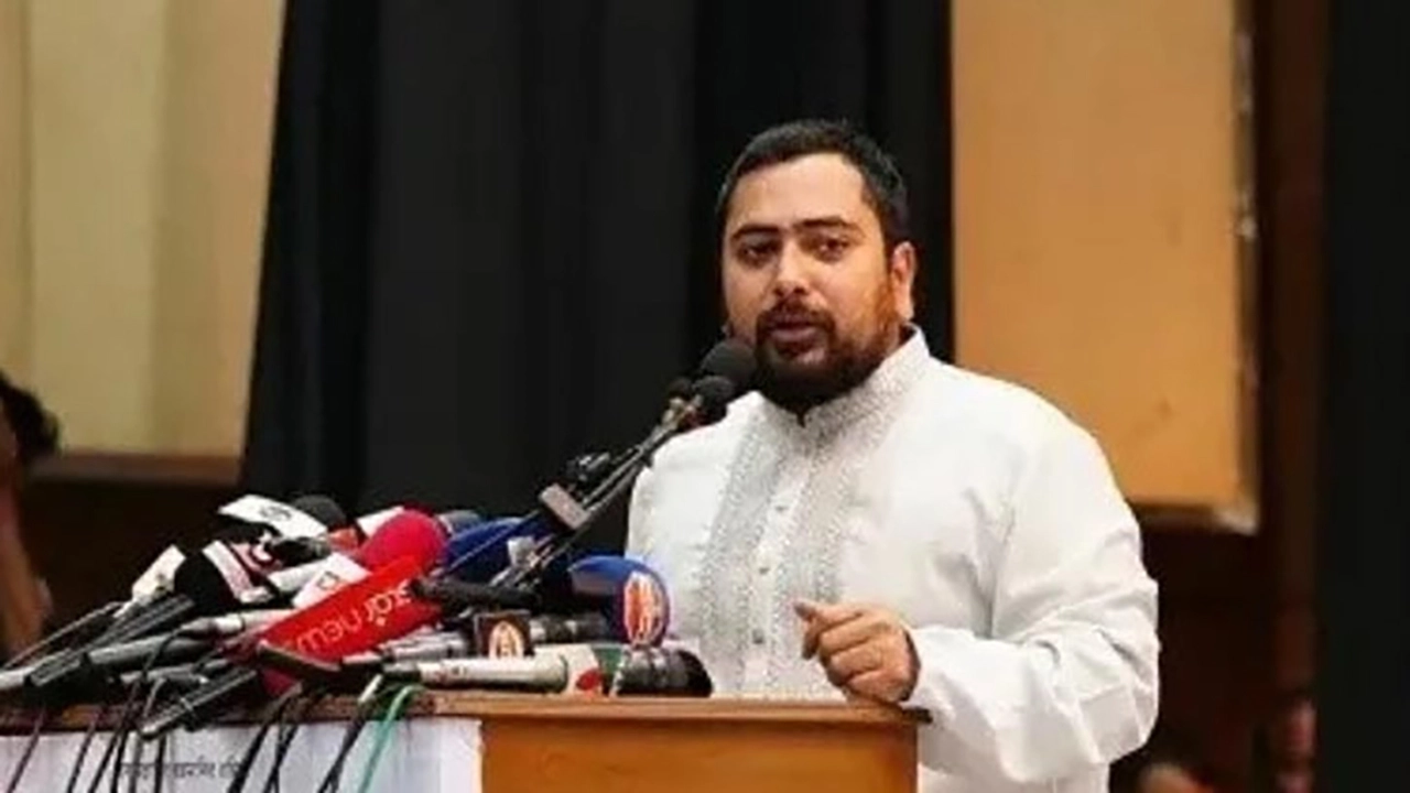 জাতীয় নাগরিক পার্টির (এনসিপি) আহ্বায়ক ও বিরোধীদলীয় চিফ হুইপ নাহিদ ইসলাম। ছবি: সংগৃহীত