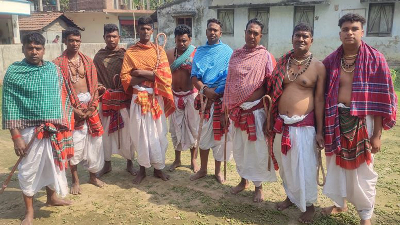 মহেশপুরে তিন দিনব্যাপী ঐতিহ্যবাহী চড়কপূঁজার মেলা শুরু
