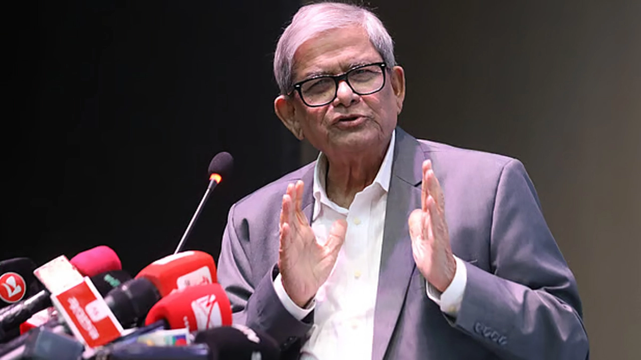 বিএনপি মহাসচিব ও স্থানীয় সরকারমন্ত্রী মির্জা ফখরুল ইসলাম আলমগীর।