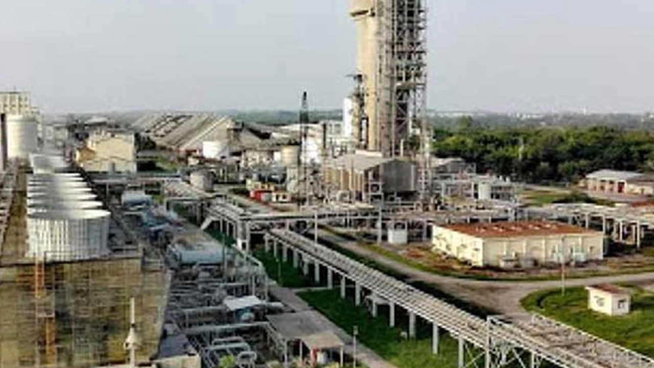 অ্যামোনিয়া সংকটে ডিএপি সার কারখানায় উৎপাদন বন্ধ