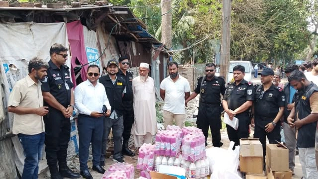 যশোরে র‍্যাবের পৃথক অভিযানে দেড় লাখ টাকা জরিমানা ও কারাদণ্ড