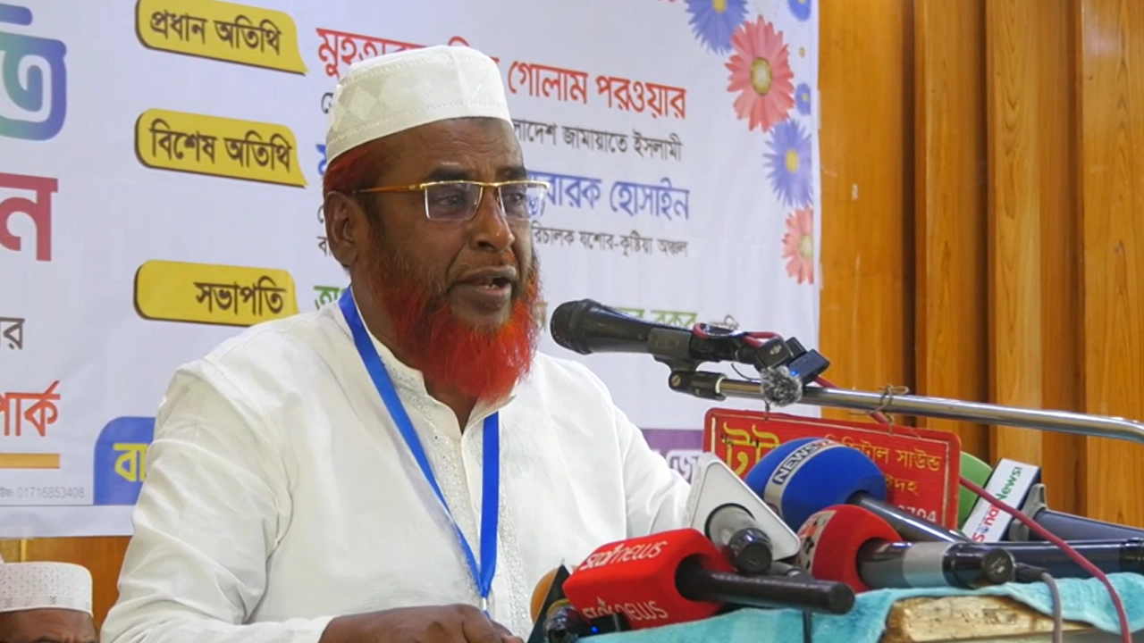 জোহান ড্রীম ভ্যালী পার্কে জামায়াতের ওয়ার্ড সভাপতি সম্মেলনে প্রধান অতিথির বক্তব্য দিচ্ছেন মিয়া গোলাম পরওয়ার।