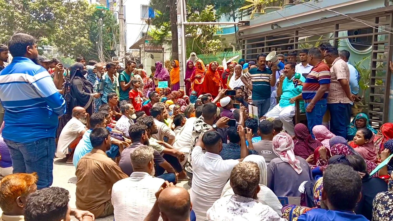 ভূমিহীনদের খাসজমি দেওয়ার আশ্বাস দিলেন মন্ত্রী মিজানুর রহমান মিনু ¦ ছবি: হাফিজুর রহমান পান্না