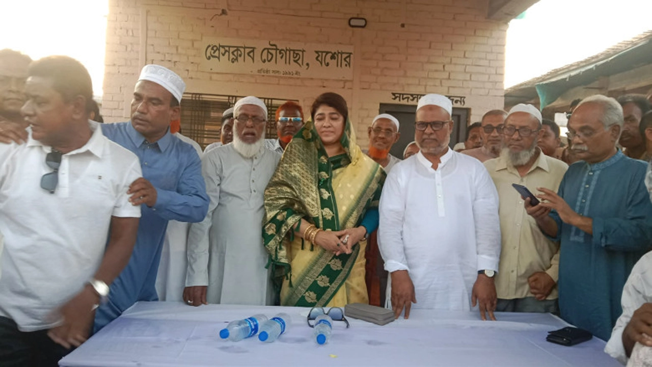 শনিবার চৌগাছা প্রেসক্লাব চত্বরে বিএনপির উদ্যোগে একটি মতবিনিময় সভা অনুষ্ঠিত হয়েছে। ছবি: সংগৃহীত