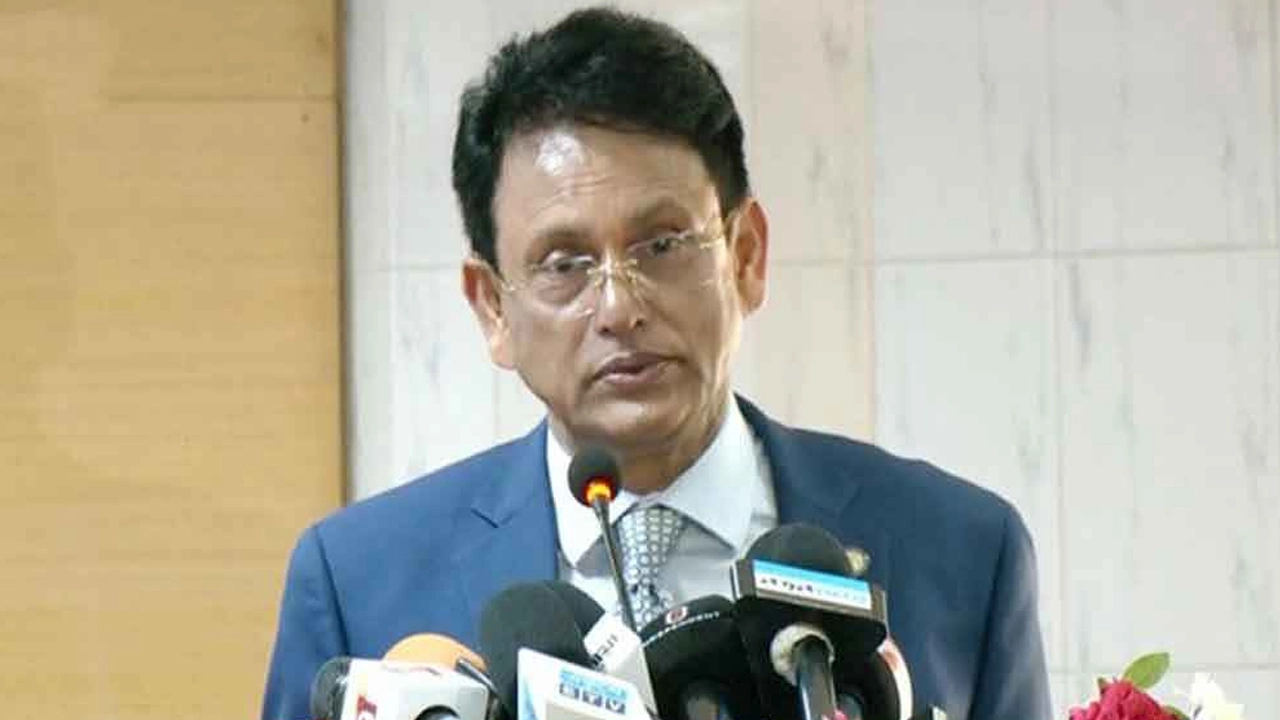 বাংলাদেশ বিশ্ববিদ্যালয় মঞ্জুরি কমিশনে ‘বিশ্ব মেধাস্বত্ব দিবস-২০২৬’ উপলক্ষে আয়োজিত এক কর্মশালার উদ্বোধনী অনুষ্ঠানে শিক্ষা মন্ত্রী ড. আ ন ম এহছানুল হক মিলন।