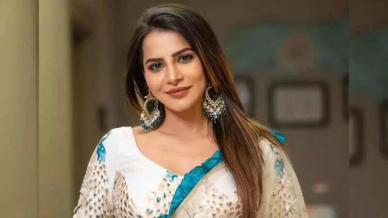 অভিনেত্রী আশু রেড্ডি। ছবি: সংগৃহীত