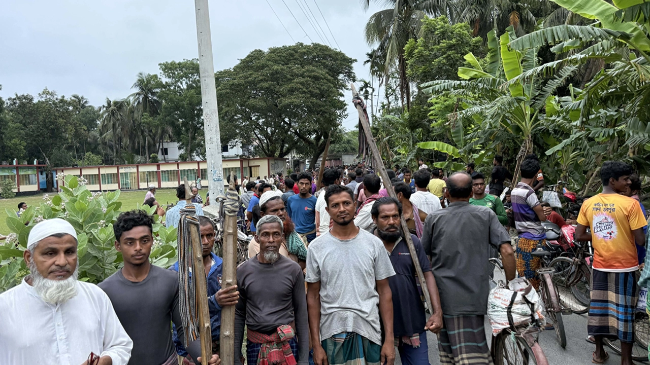 যশোরে ‘মানুষ বিক্রির হাট’!