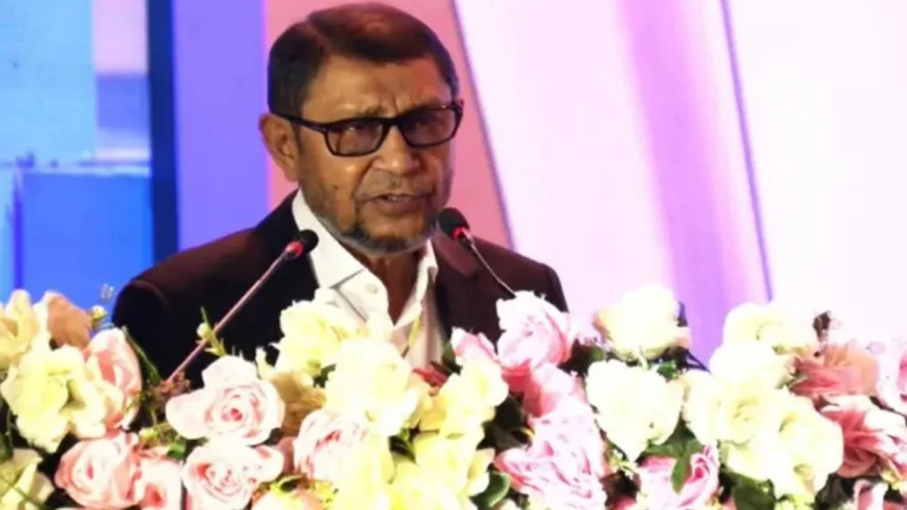 স্বাস্থ্য ও পরিবার কল্যাণ মন্ত্রী সরদার মো. সাখাওয়াত হোসেন। ছবি: সংগৃহীত