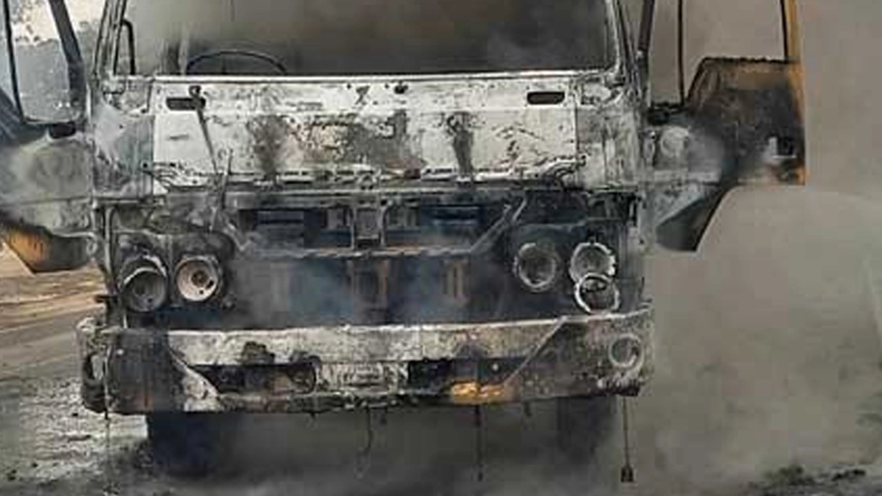 পুঠিয়ায় ড্রাম্প ট্রাকের চাপায় পথচারী নিহত