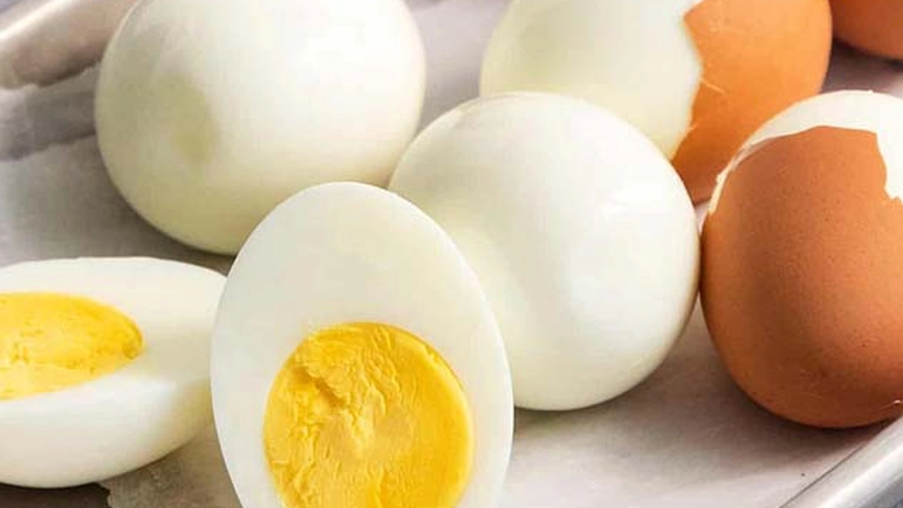 নকল সিদ্ধ ডিম চেনার উপায় ও স্বাস্থ্যঝুঁকি
