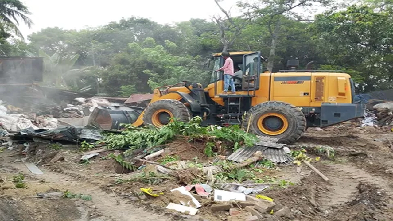 যশোরে সরকারি খাস জমি উদ্ধারে অভিযান