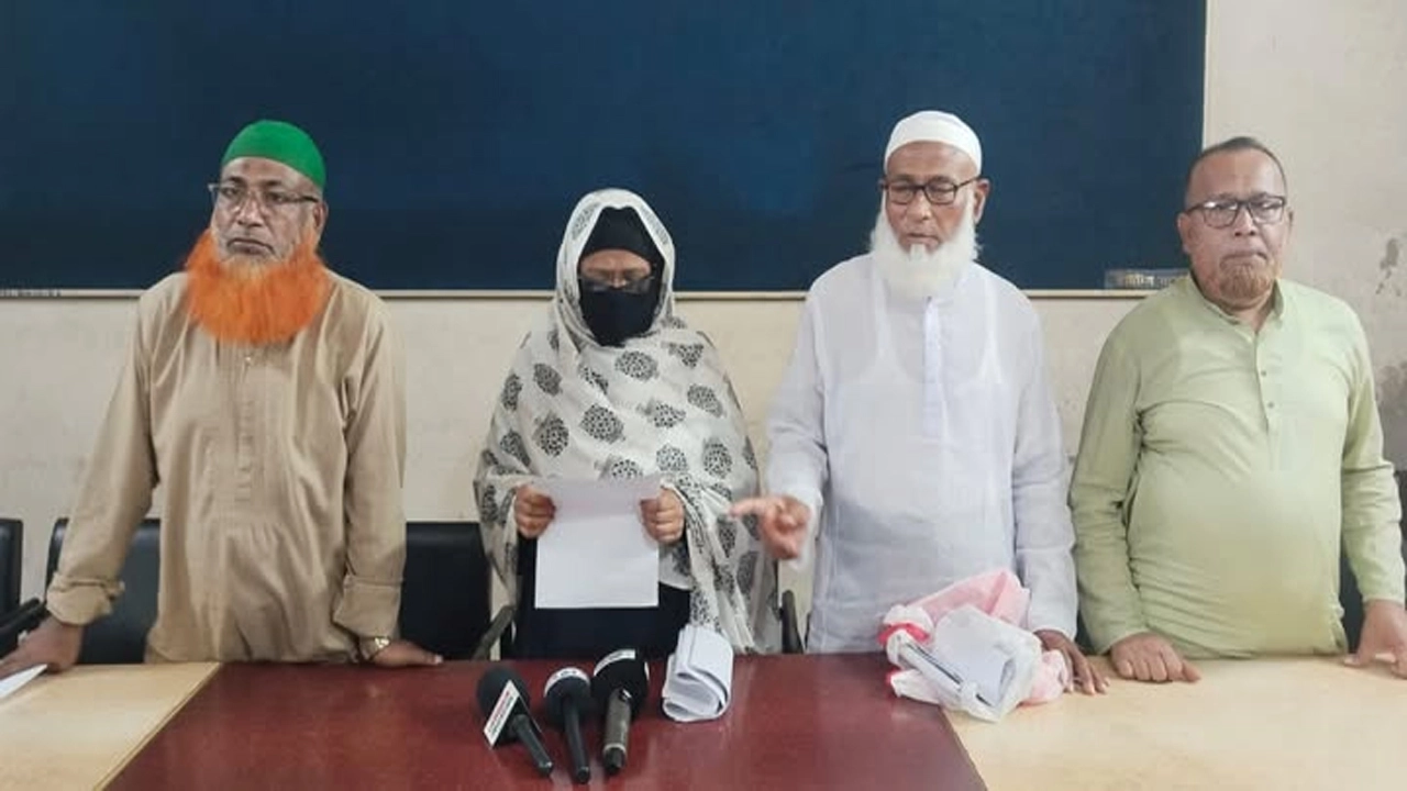 জমি দখল ও প্রাণনাশের হুমকির অভিযোগে যুবলীগ নেতা চিমার বিরুদ্ধে সংবাদ সম্মেলন