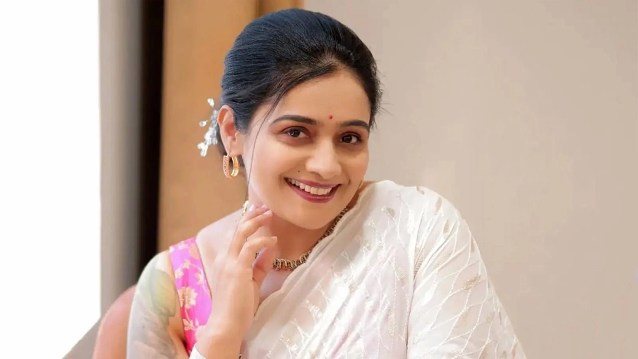 অভিনেত্রী মীরা বাসুদেবন।