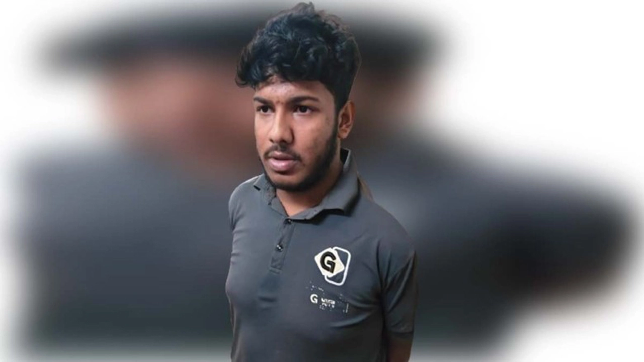 যশোরের কচুয়ায় এক কিশোরীকে শ্লীলতাহানির অভিযোগে তামিম হোসেন নামে এক যুবক আটক। ছবি: গ্রামের কাগজ