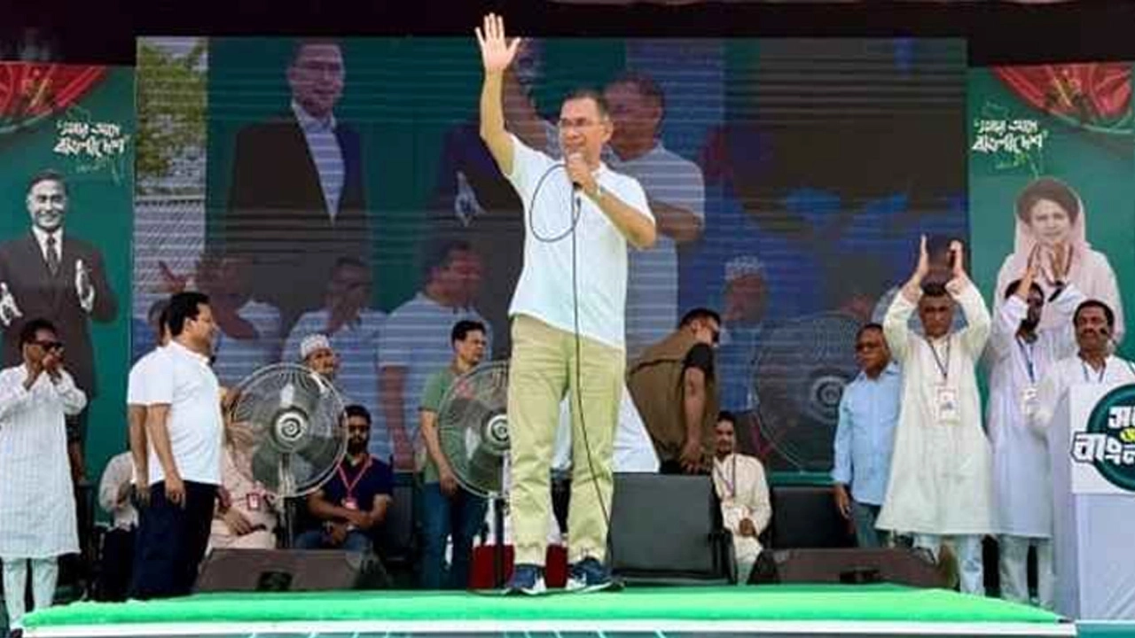 কুমিল্লাকে বিভাগ করার প্রতিশ্রুতি দিলেন প্রধানমন্ত্রী