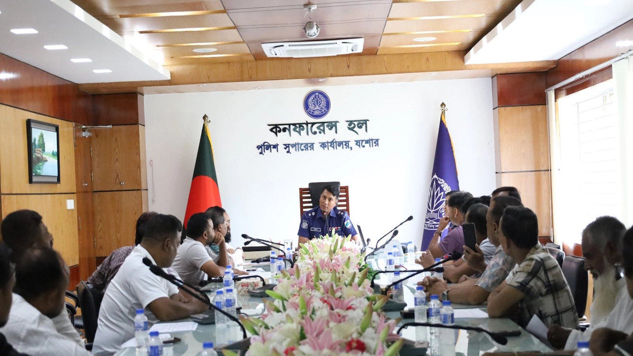 ছবি-গ্রামের কাগজ