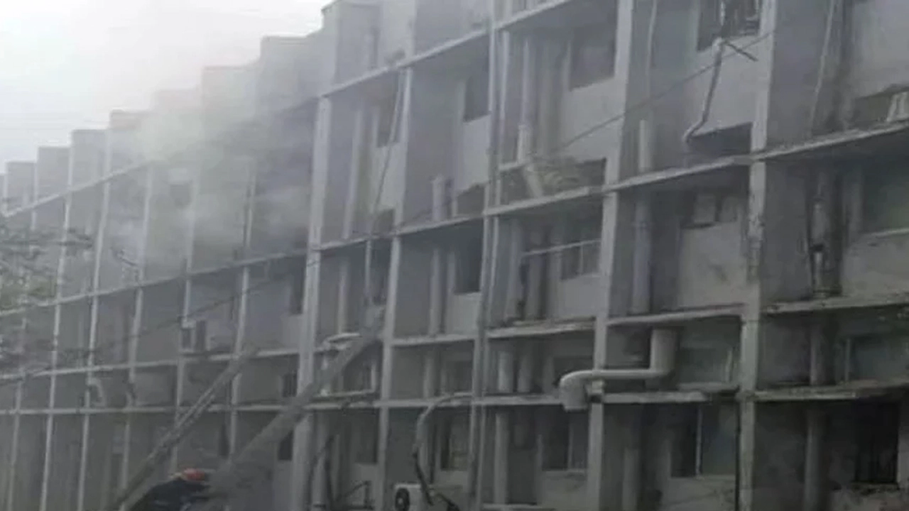 খুলনা মেডিকেলে আগুন, আহত ৫