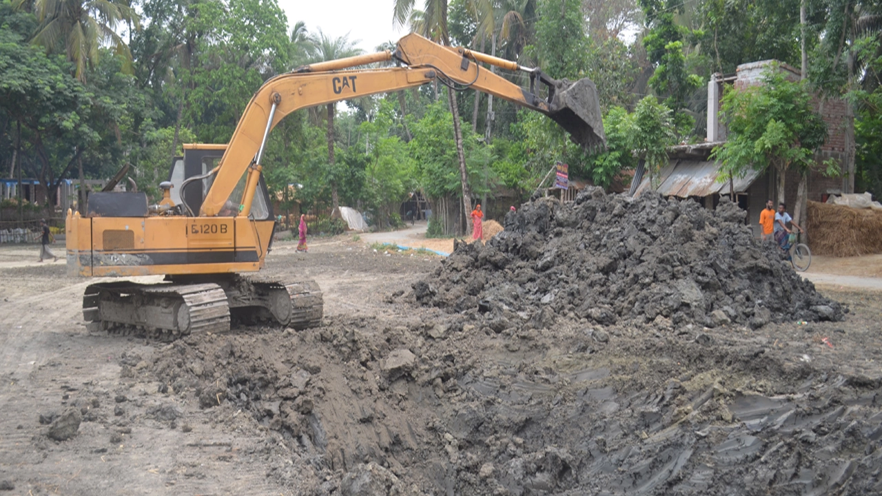 মুক্তেশ্বরী নদী খনন শুরু