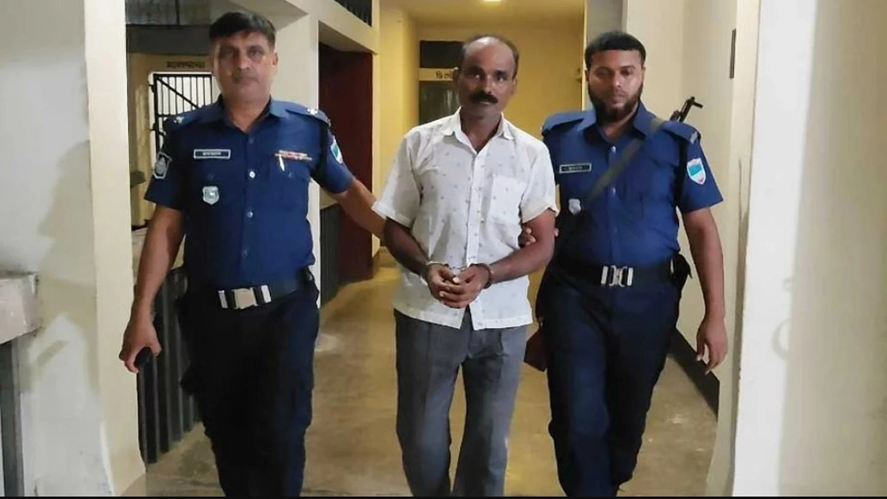 যশোরের শার্শায় এক শিশুকে ধর্ষণচেষ্টা ও শারীরিক নির্যাতনের অভিযোগে আলম গাজী গ্রেপ্তার। ছবি: সংগৃহীত