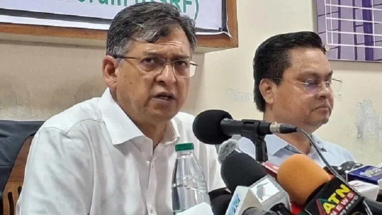 স্বরাষ্ট্রমন্ত্রী সালাউদ্দিন আহমেদ।
