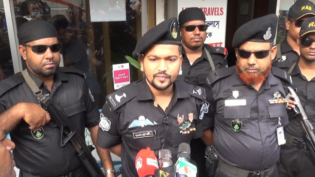 ঈদকে সামনে রেখে যশোর-নড়াইলে র‍্যাবের বিশেষ নিরাপত্তা জোরদার